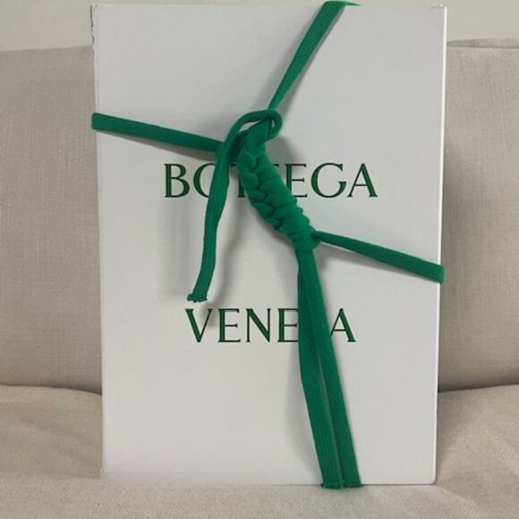 NEW Bottega Veneta Small Andiamo Parachute in Black - Picture 10 of 10